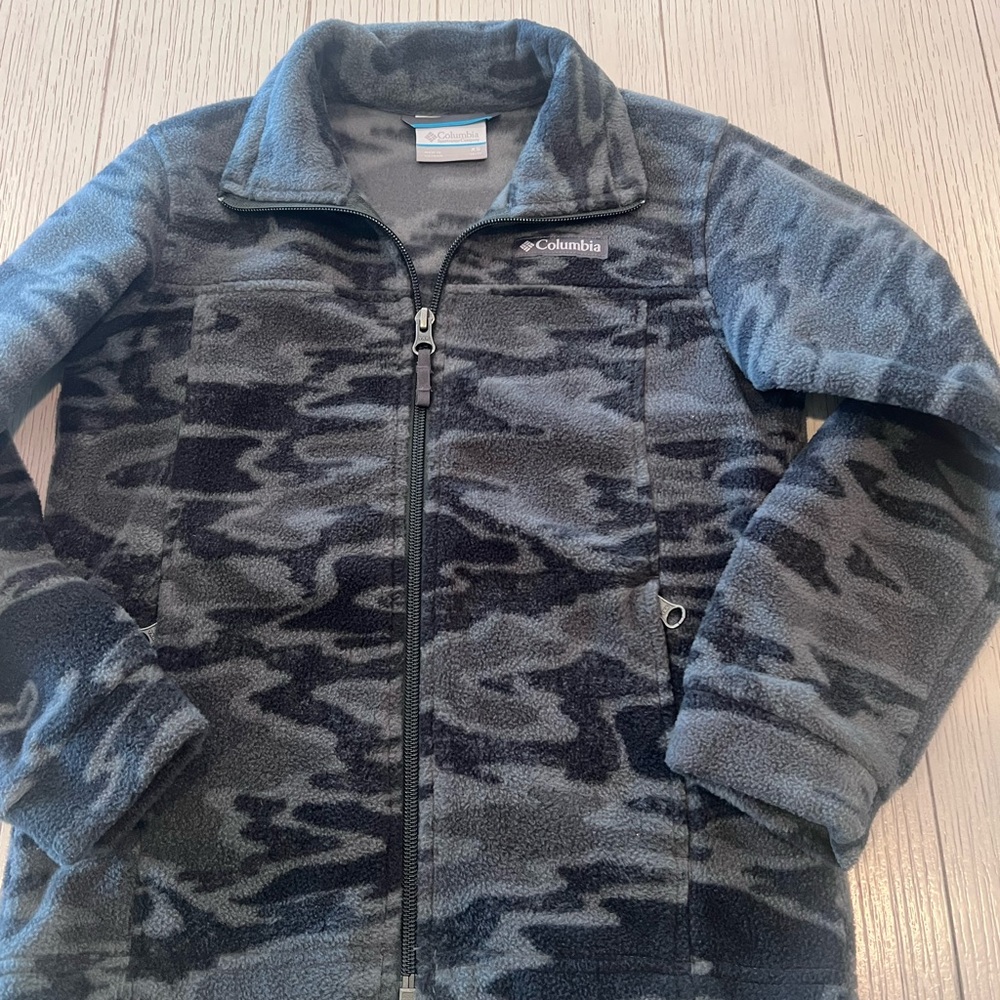 Columbia Black and Gray Camo Fleece Jacket Boys